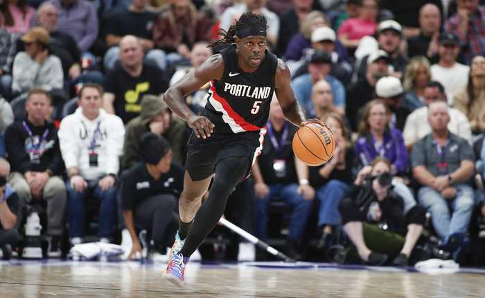 霍勒迪赛后点名夸奖阿夫迪亚、克林根、西索科和乐福等年轻球员