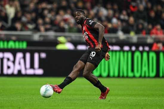 斯基拉：若收到3000万欧报价，米兰可能出售尤索夫·福法纳