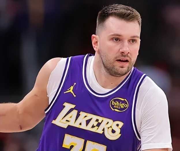 湖人129-118公牛3喜1忧！东契奇+八村垒拾最佳状态，放弃艾顿吧！